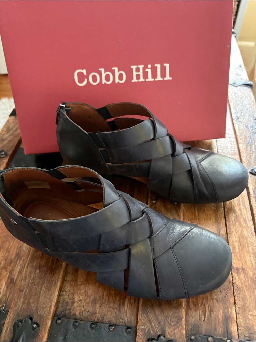 Cobb Hill by New Balance Black Leather Woven Mule Clogs